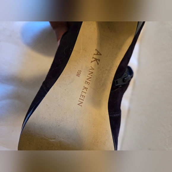 Anne Klein Women's  Shoes Suede  Purple  Zip Up Ankle Boots With flower Size 10M - Picture 7 of 15